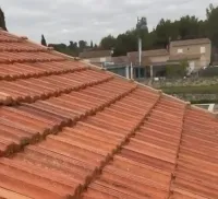 Chantier de nettoyage de toiture sur Beaucaire (2)