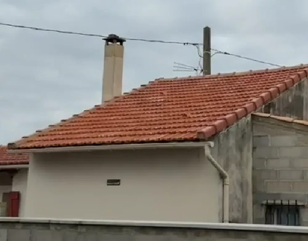 Chantier de nettoyage de toiture sur Beaucaire (4)